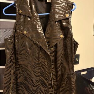 Energy by Chicos Brown Zebra Print Women's Vest